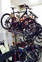 Держатель верхний (полка на 1 велосипед) направляющая для витрины+2 фиксатора (не комплект)